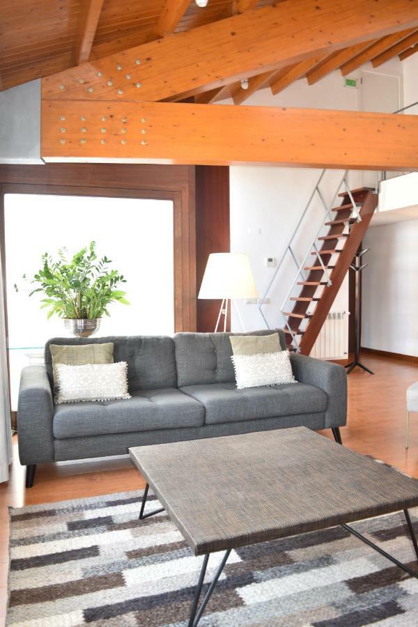 Architect-Designed Loft In A Historic Hilltop Neighborhood Лиссабон Экстерьер фото