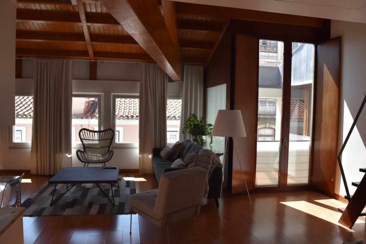 Architect-Designed Loft In A Historic Hilltop Neighborhood Лиссабон Экстерьер фото